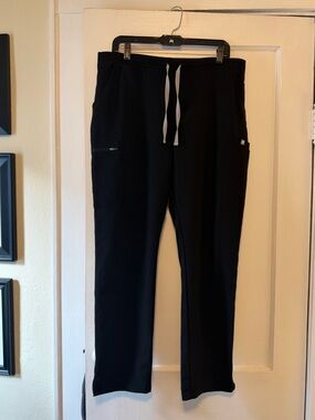 FIGS original Yola black pant size large-NOT high waisted version